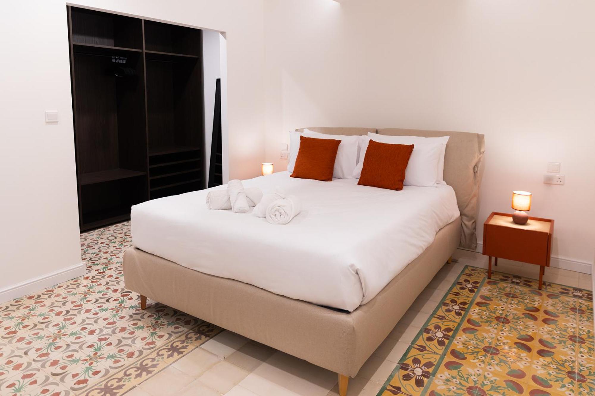 Florette Suite Designer Finish With Stunning Lounge Terrace By Arcobnb Флориана Экстерьер фото