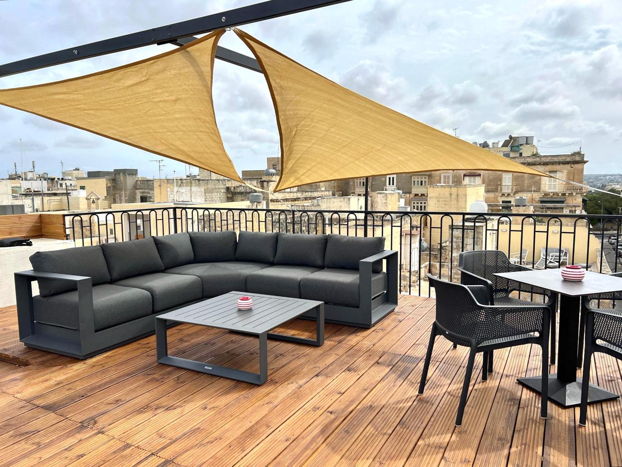 Florette Suite Designer Finish With Stunning Lounge Terrace By Arcobnb Флориана Экстерьер фото